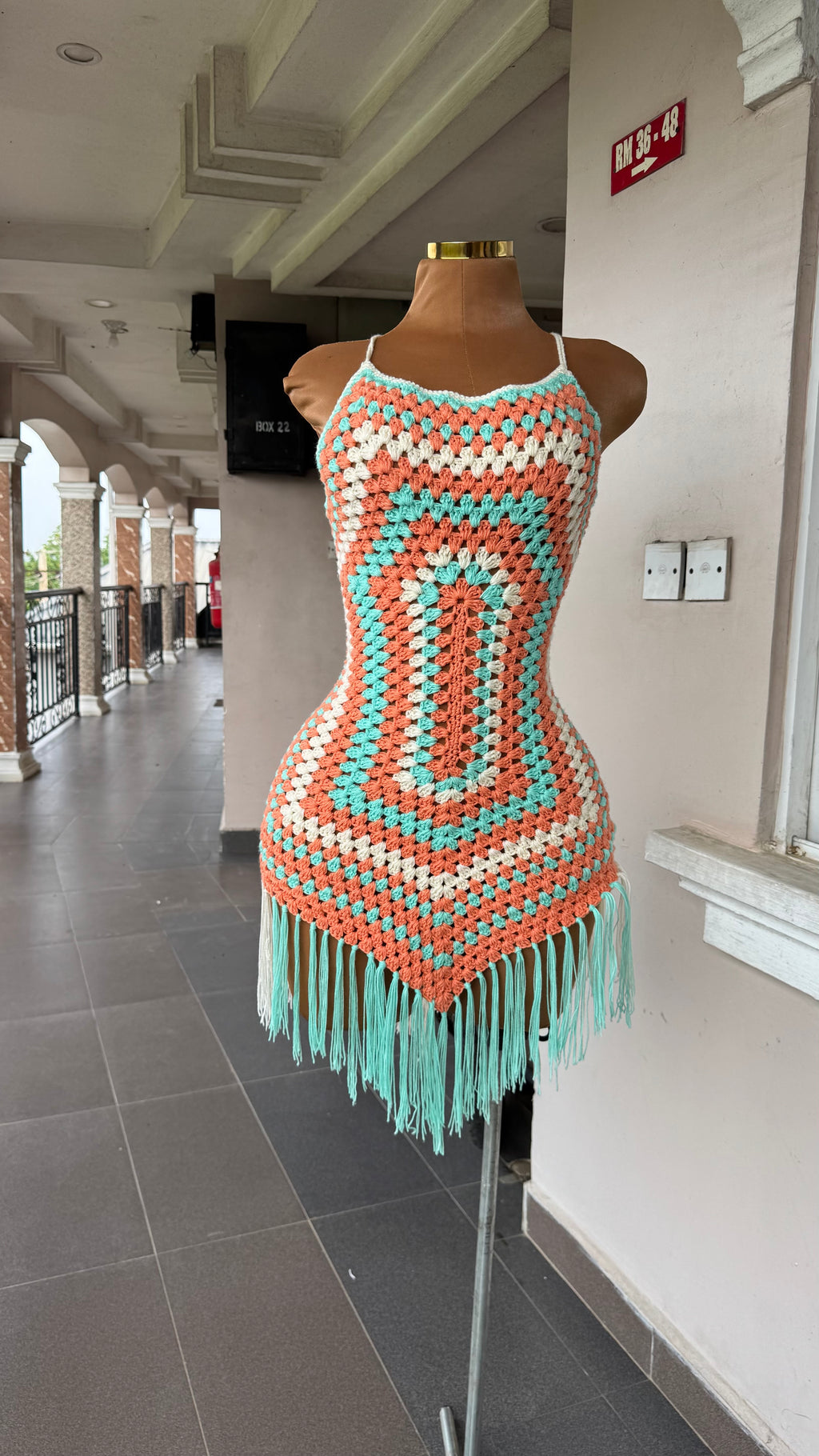 Isla short fringe