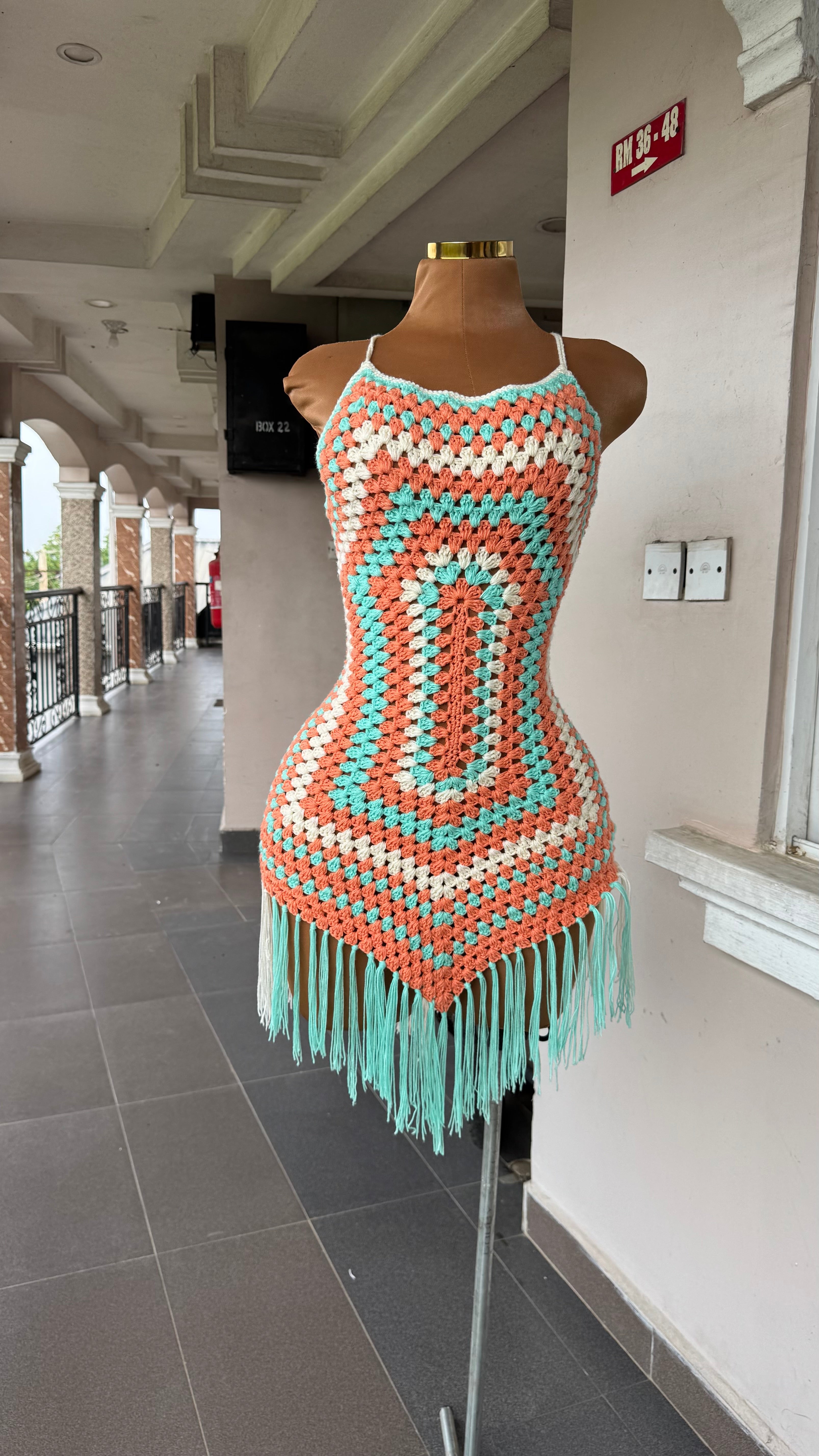 Isla short fringe