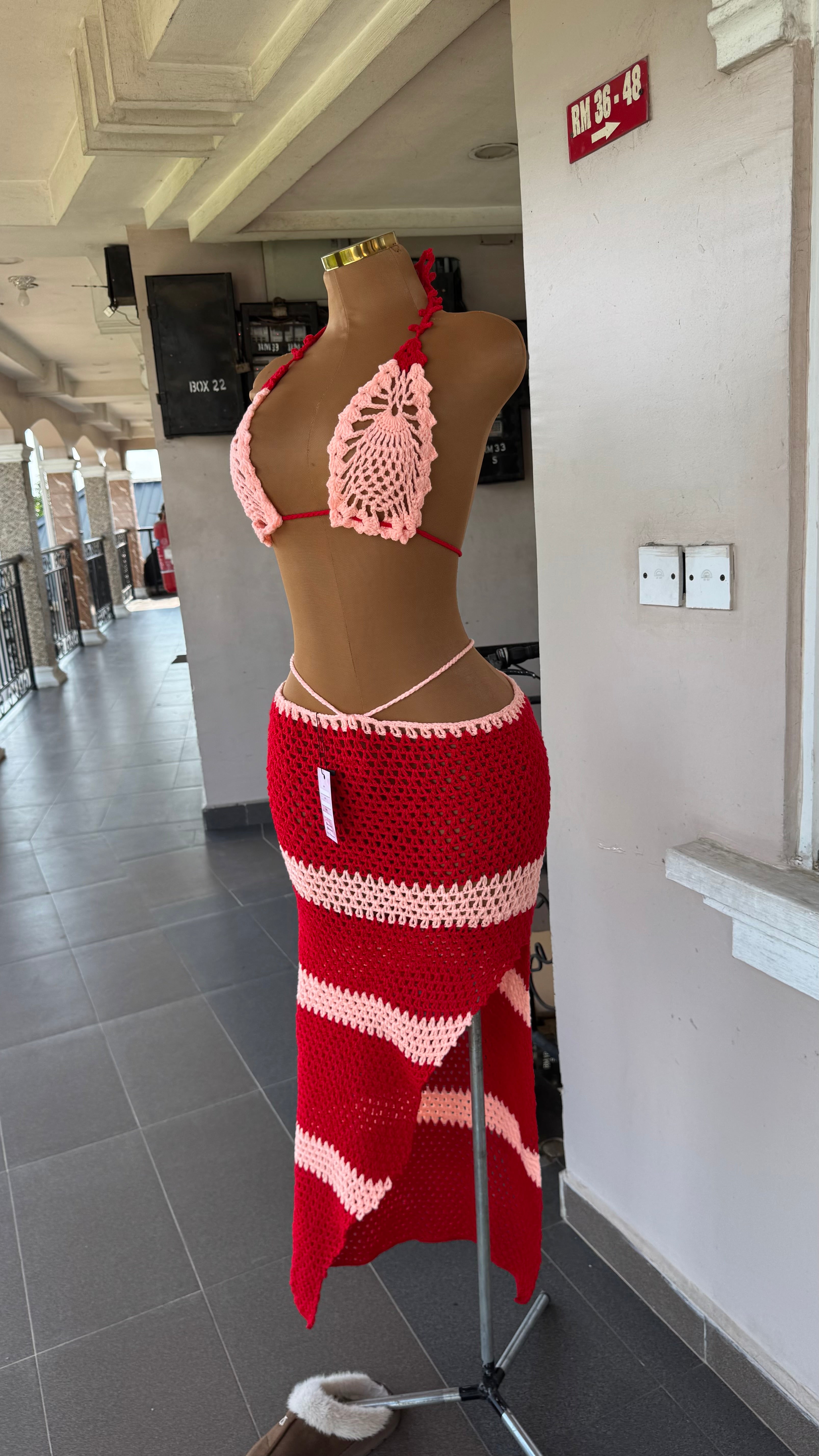 Coral pine set