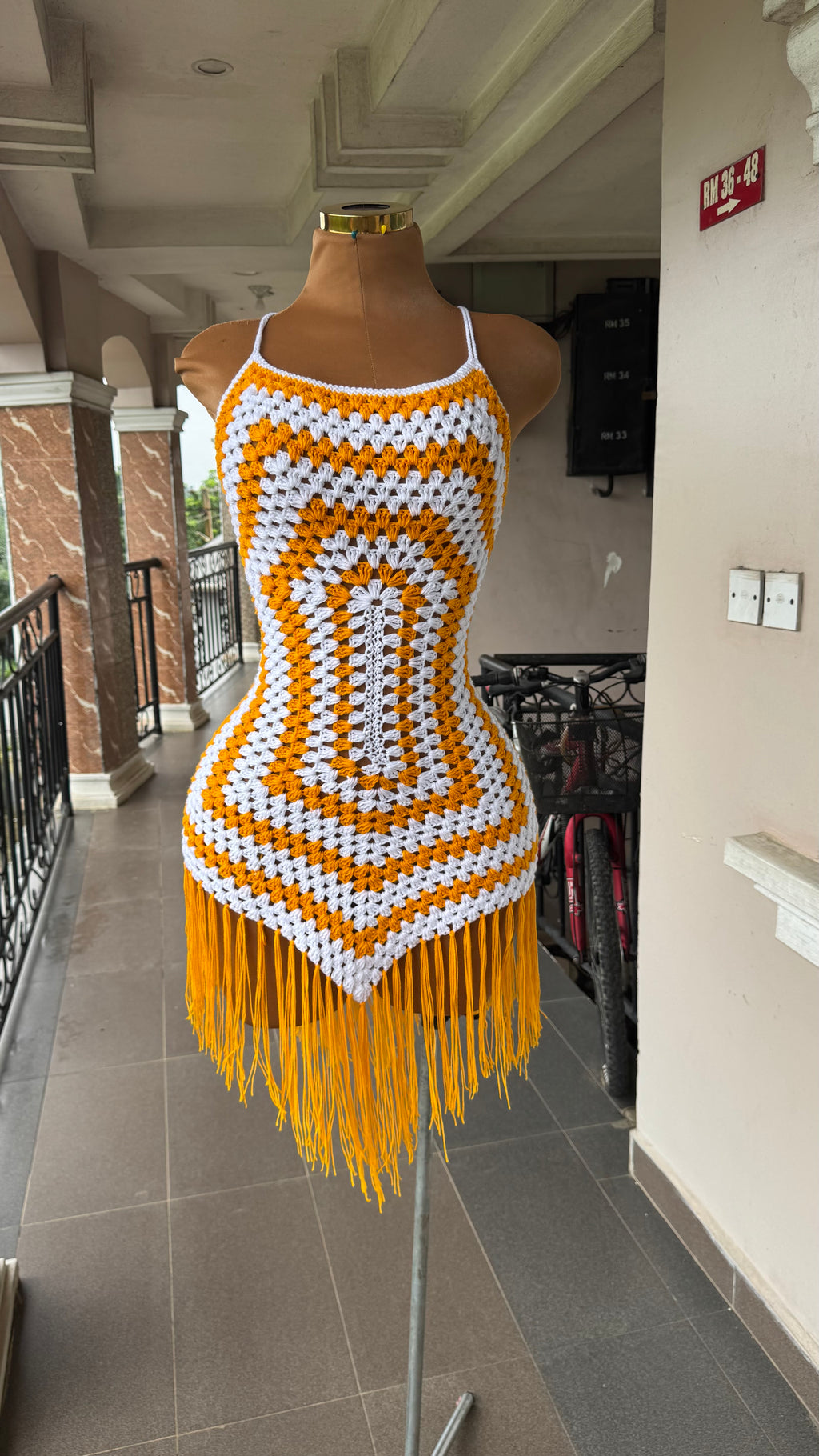 Isla short fringe