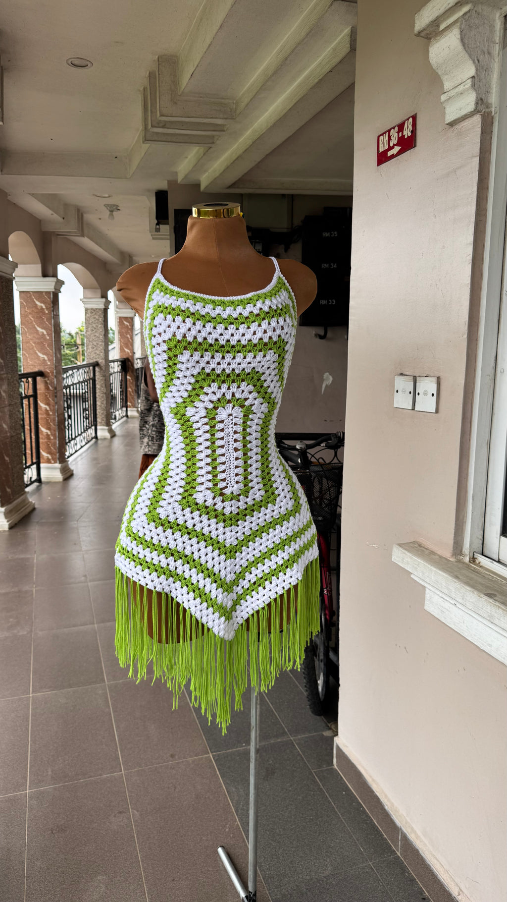 Isla short fringe